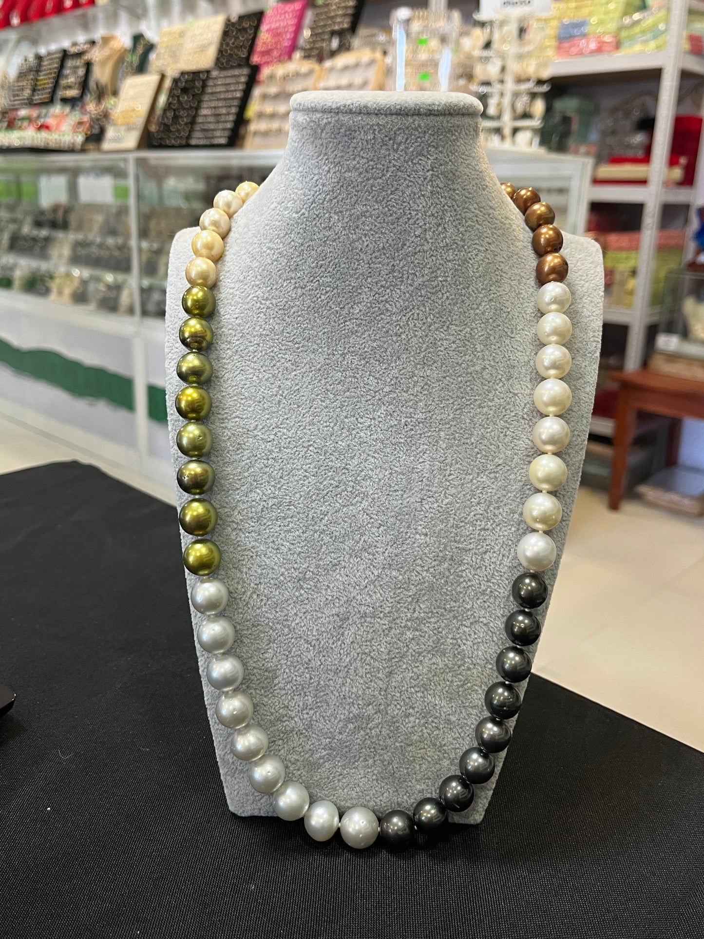 New Arrival! 10.5mm to 13.7mm Authentic South Sea Pearl Choker Necklace