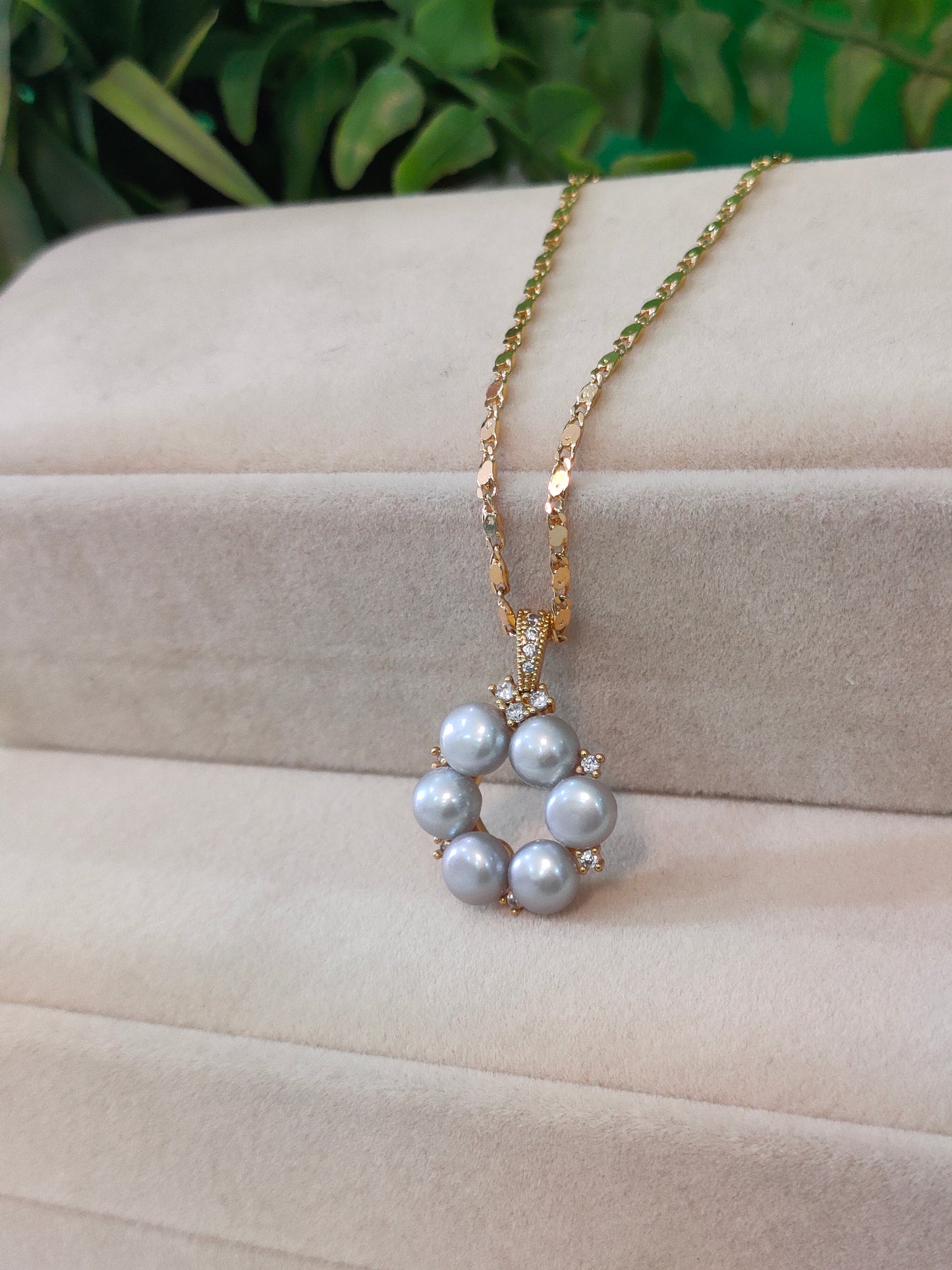 Pearl Necklace in 5 Micron Plated Settings (1,000 each)