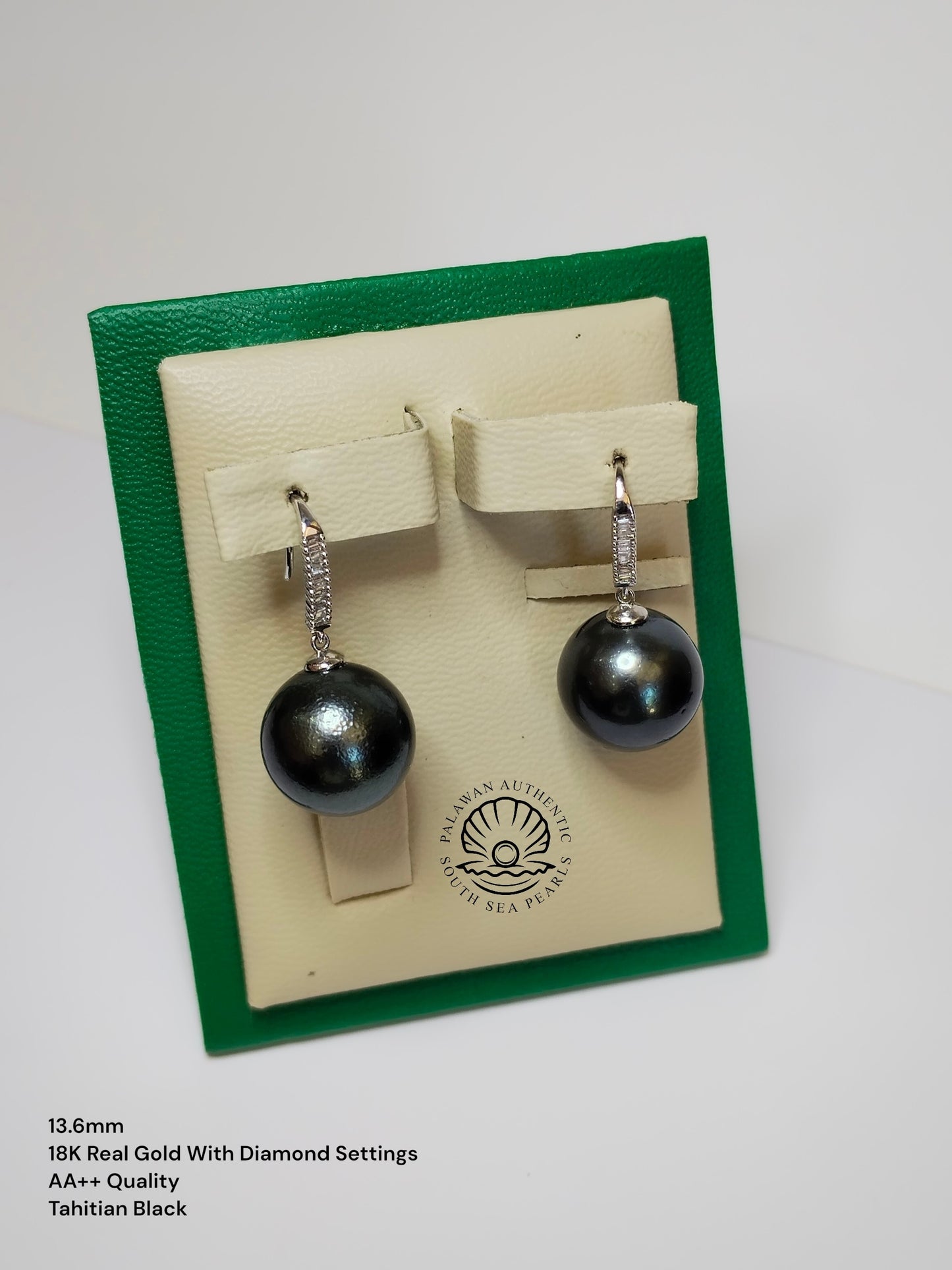 13.6mm Palawan Authentic Tahitian Black Color South Sea Pearl in 18k Real Gold and Diamonds