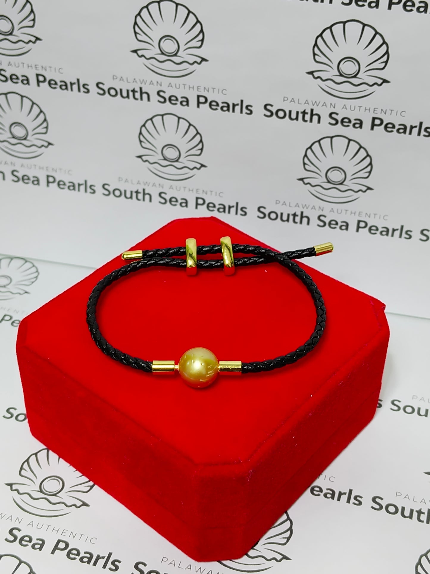 New Arrival! Authentic South Sea Pearl Bracelet in Leather Setting