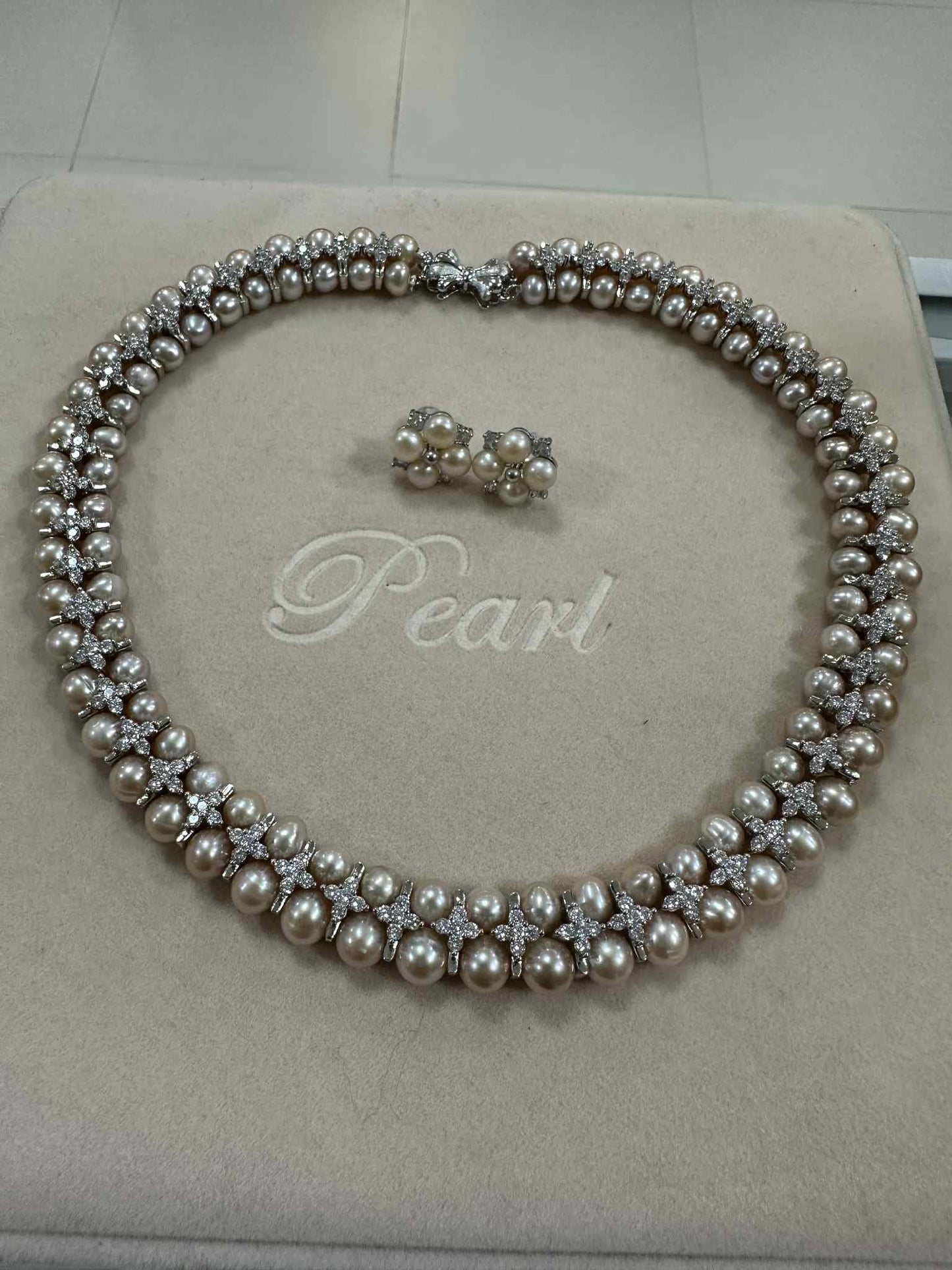 New Arrival! Akoya Pearl with free Earrings