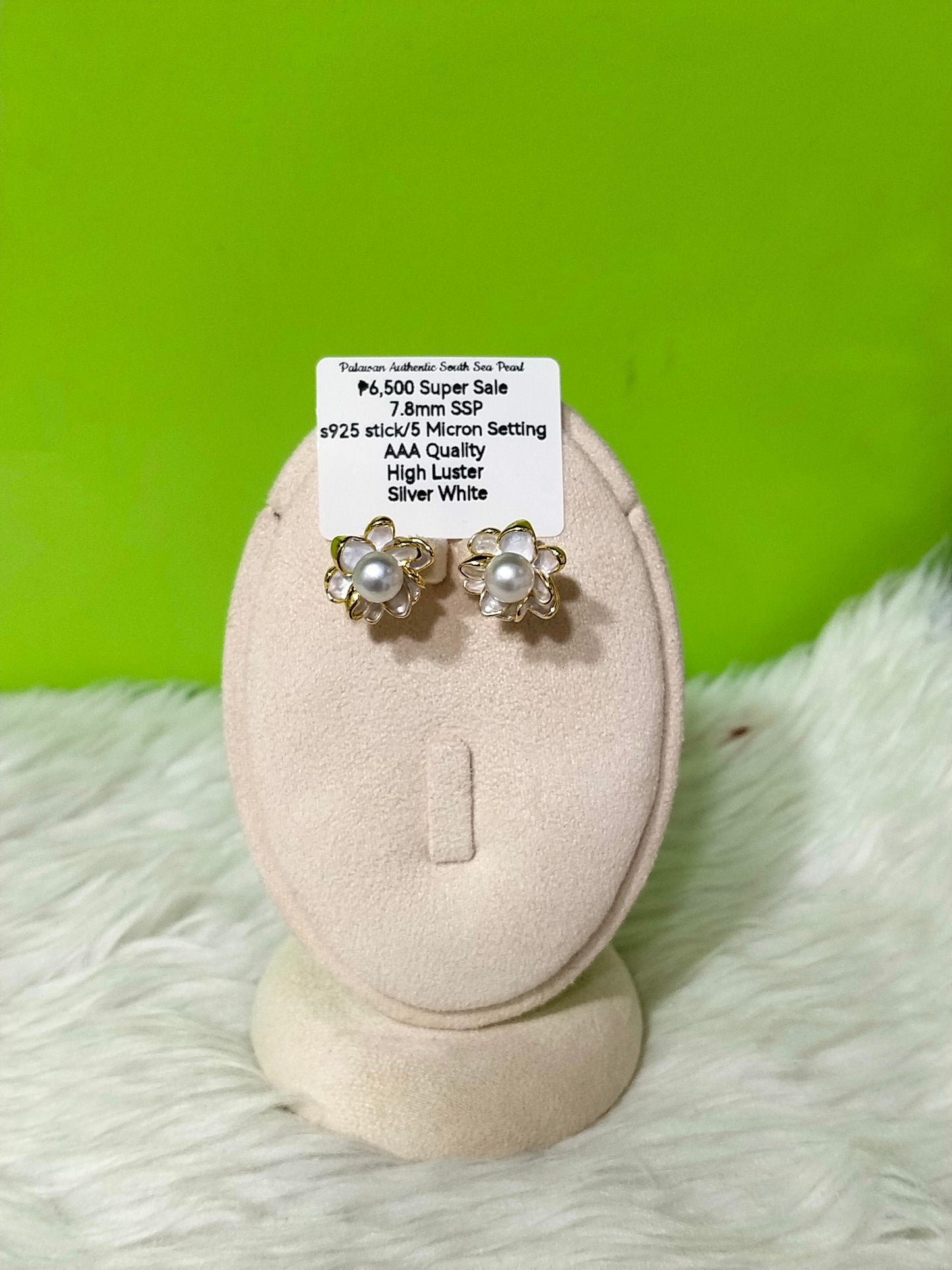 New Arrival! 7.8mm Authentic Silver White Color South Sea Pearl Earring in S925 Stick and 5 Micron Plated Settings