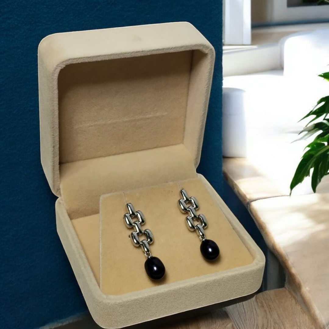 Fresh water pearl earrings in 5 micron