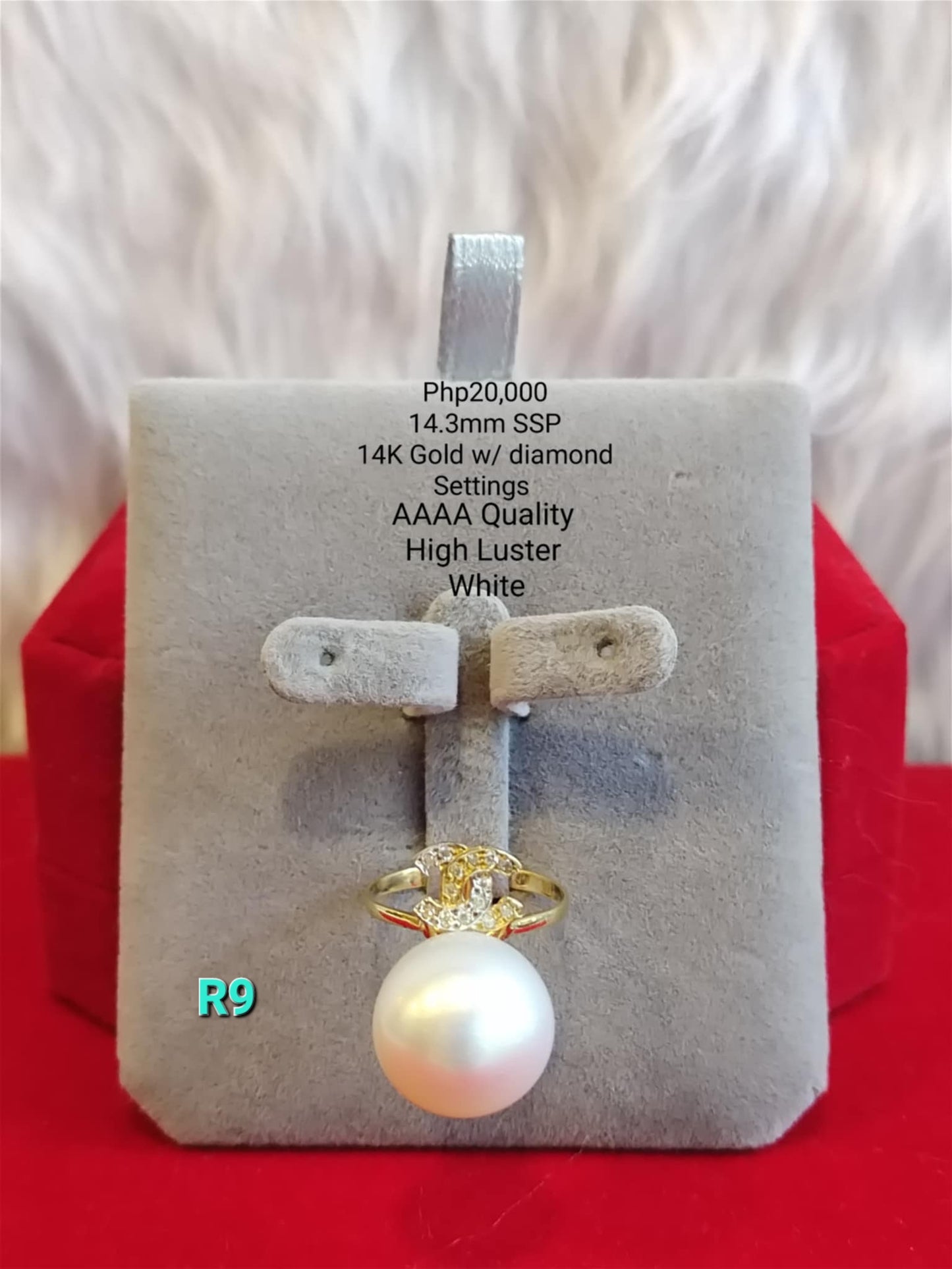 14.3mm Authentic White South Sea Pearls Ring in 14K Gold Settings with Diamonds