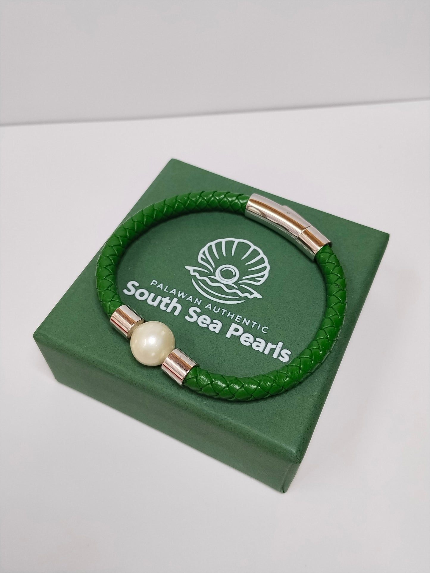11.6mm Palawan Authentic White Color South Sea Pearl Bracelet in Leather Settings
