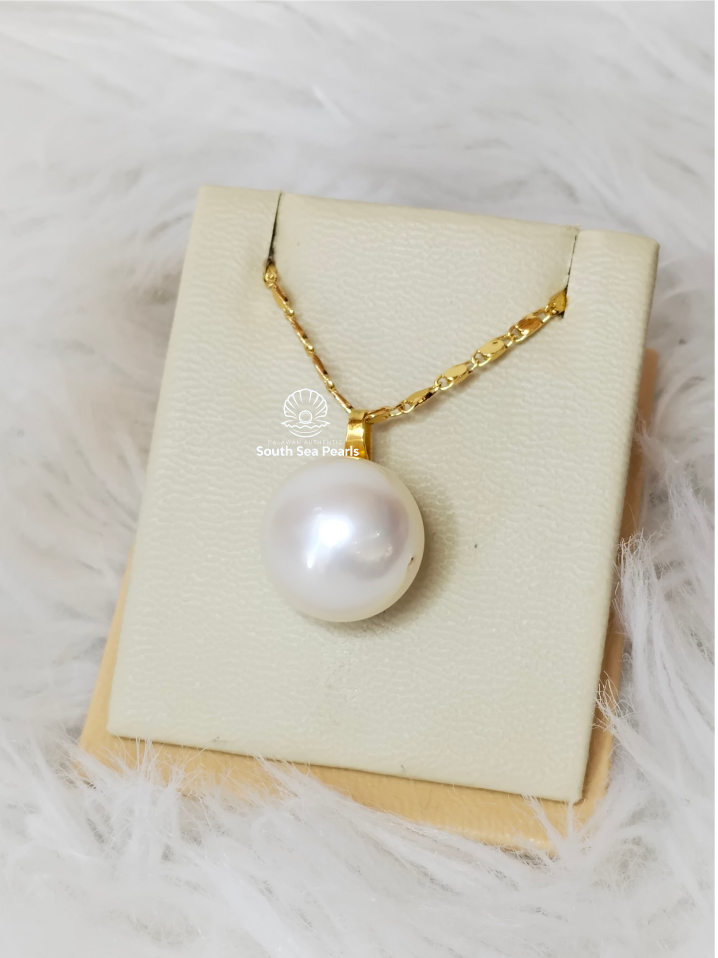 14.2mm Palawan Authentic White Color South Sea Pearl Pendant in 14k Real Gold Settings