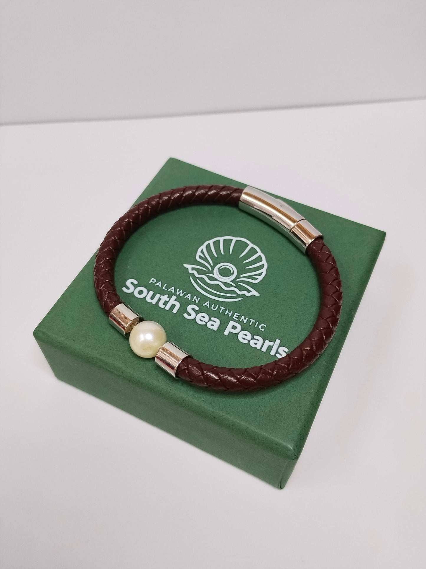 9.9mm Palawan Authentic White Color South Sea Pearl Bracelet in Leather Settings