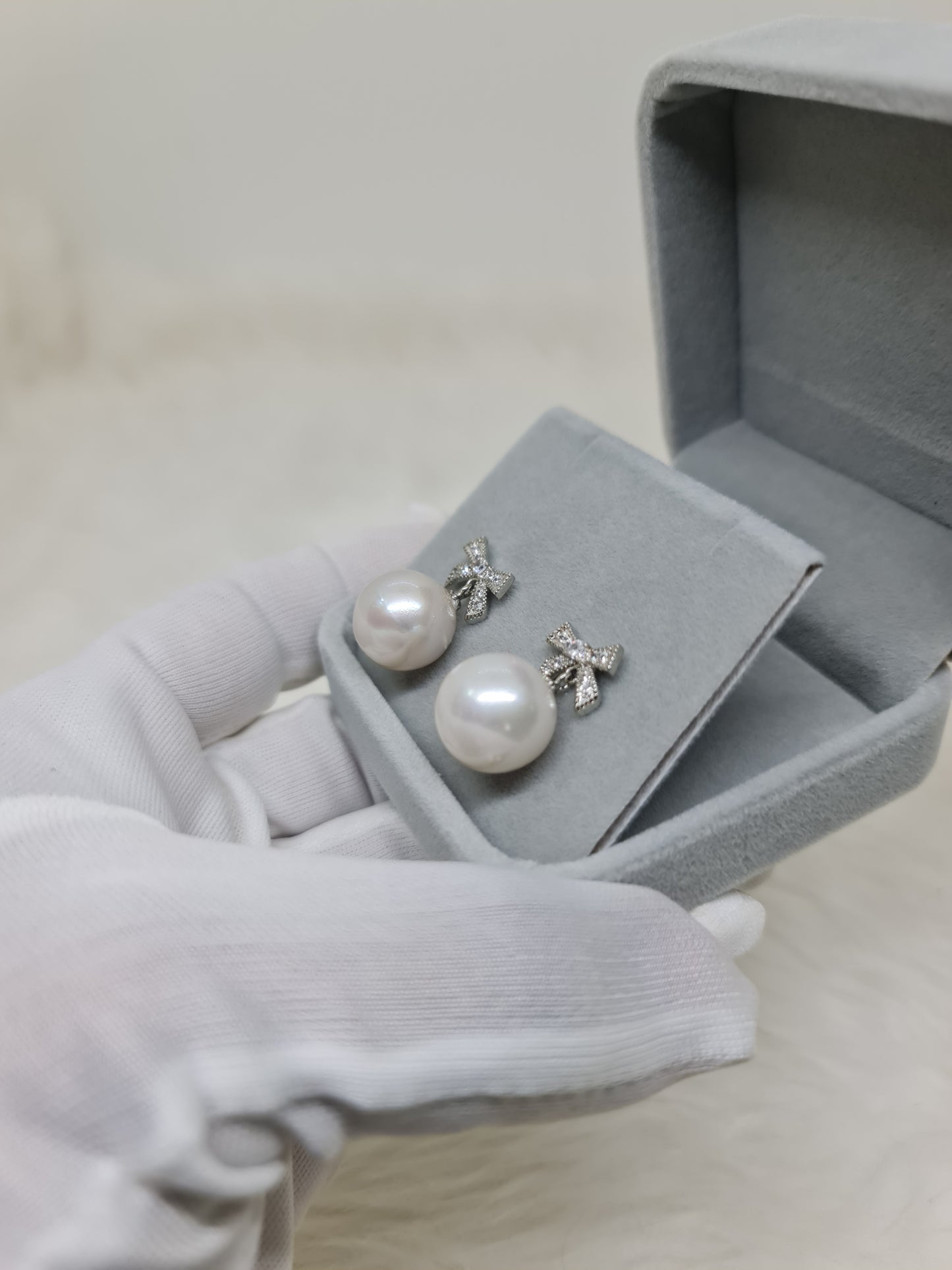 14.2mm - 14.8mm Pinkish White South Sea Pearls Earrings in Silver Plated