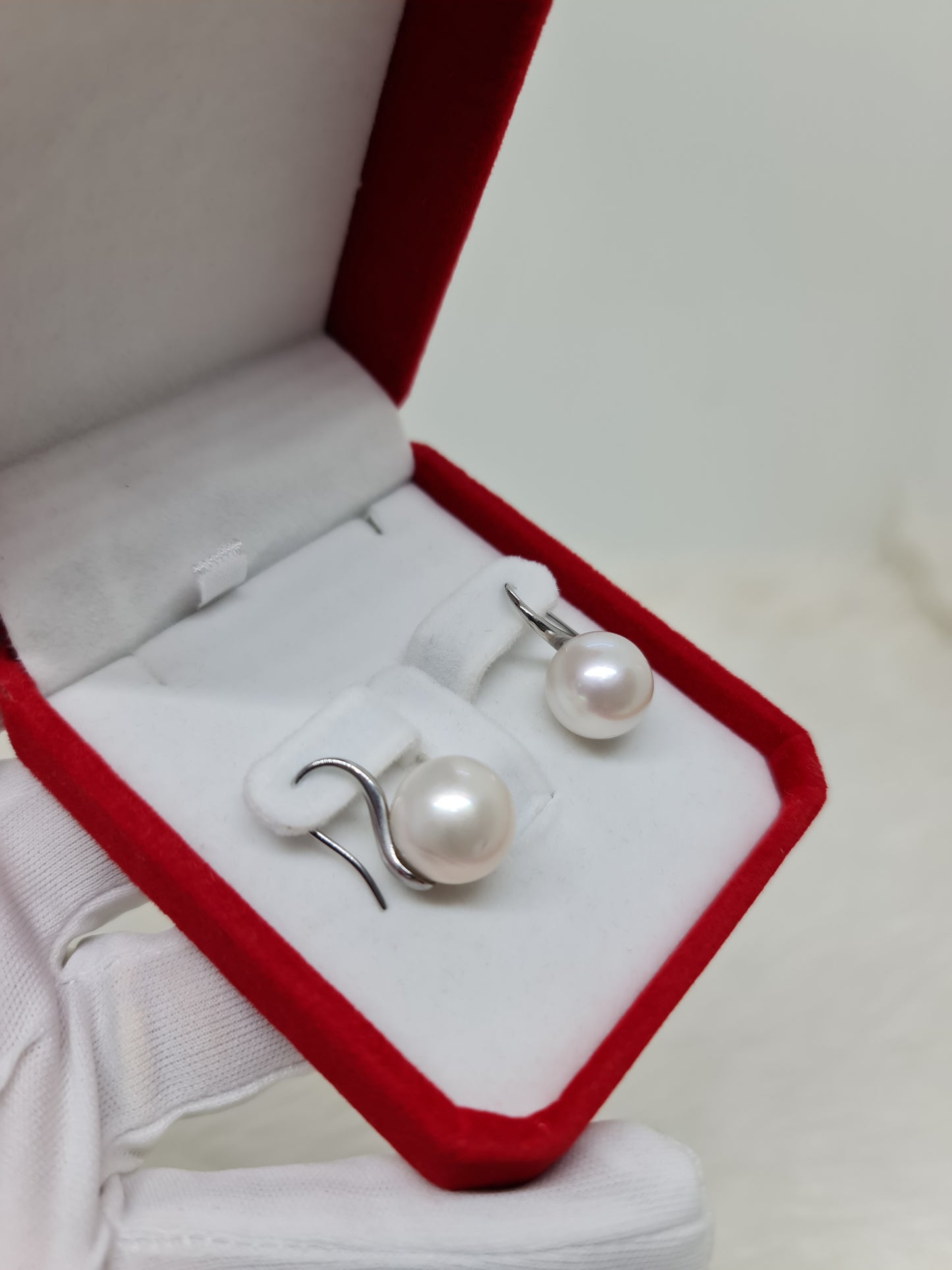 13.4mm - 13.6mm White South Sea Pearls Earrings 925 Silver