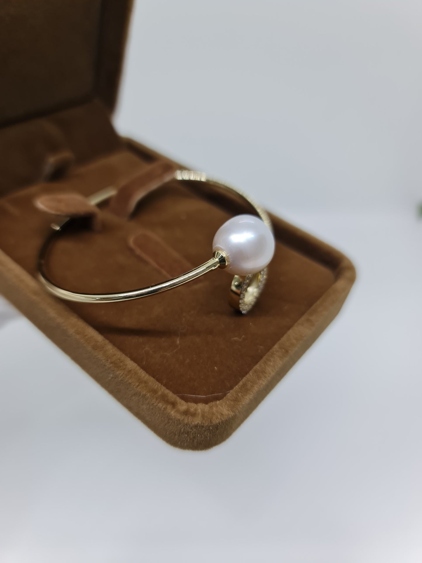 12.8mm Classic White South Sea Pearls Bangle Plated
