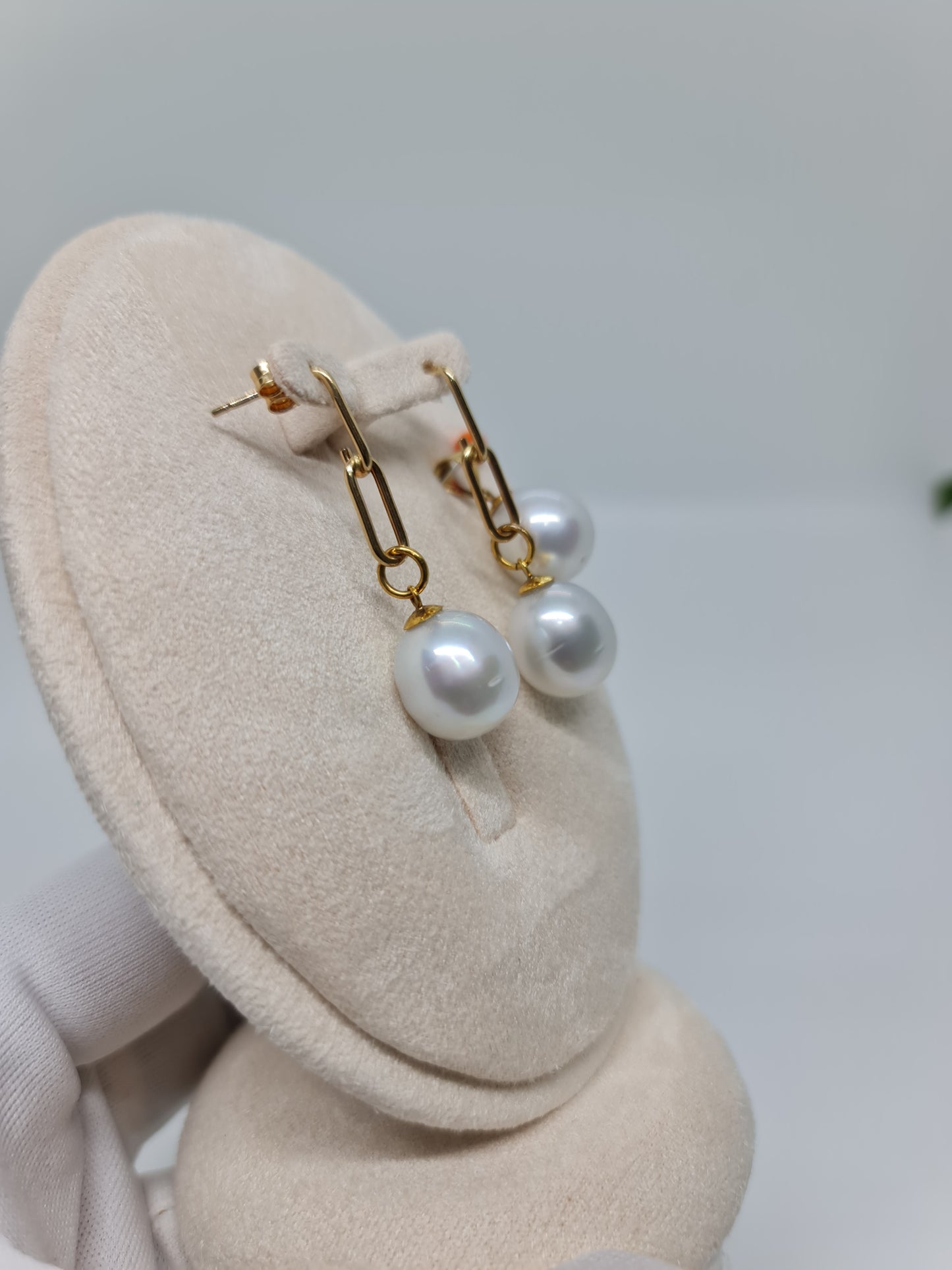 12.5mm Authentic Silver White South Sea Pearls Set in 14K Gold