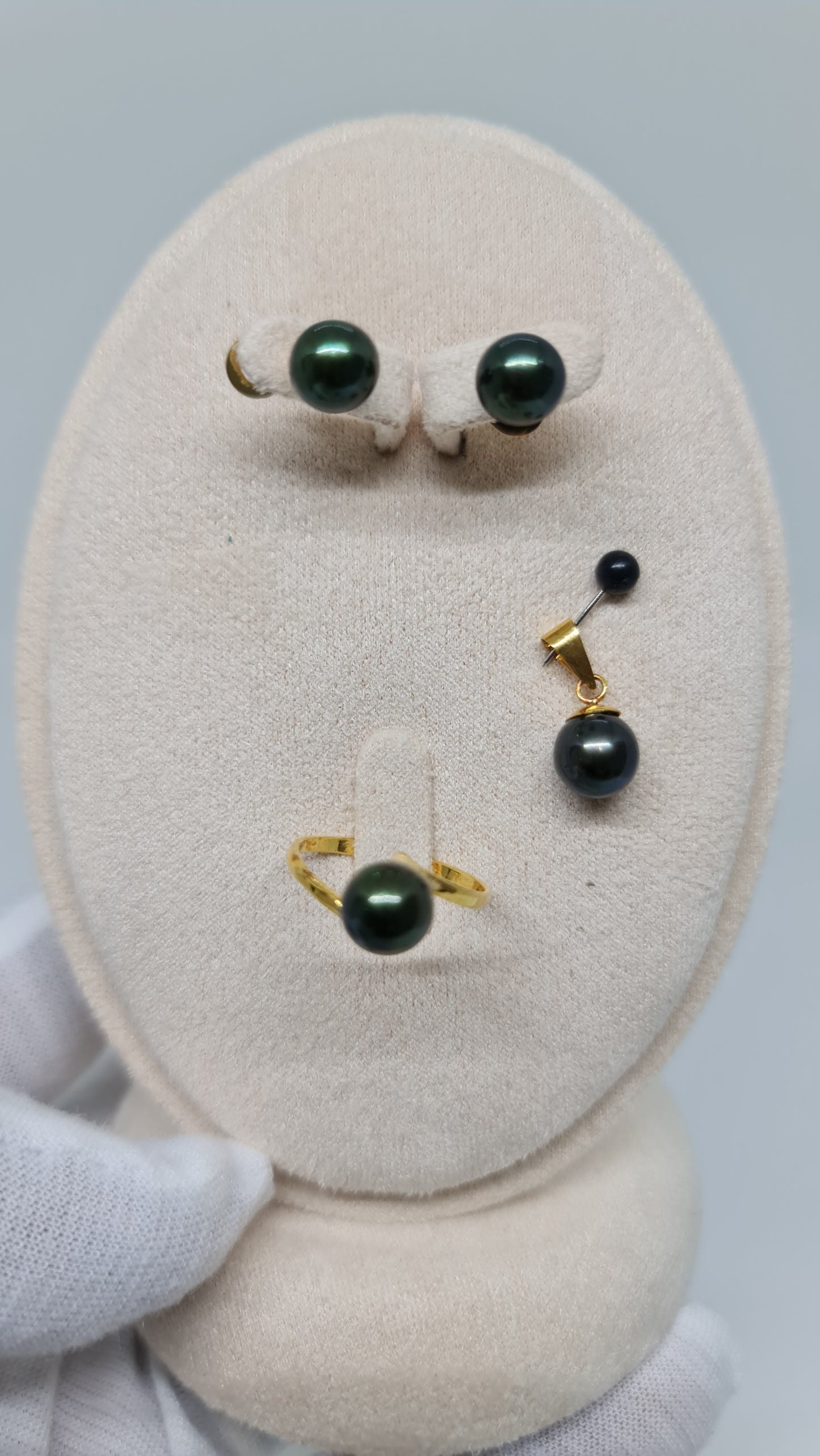 7.5mm to 8mm Authentic Dark Green South Sea Pearls Set in 14K Gold