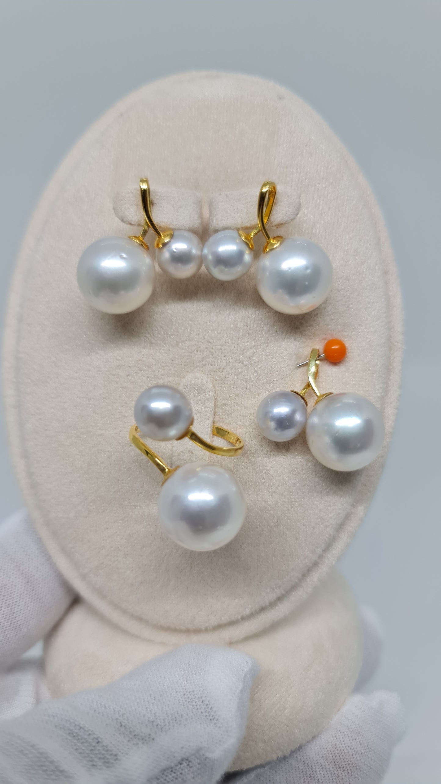 8.5mm to 13.3mm Authentic South Sea Pearls Color White & Silver Set in 14K Gold