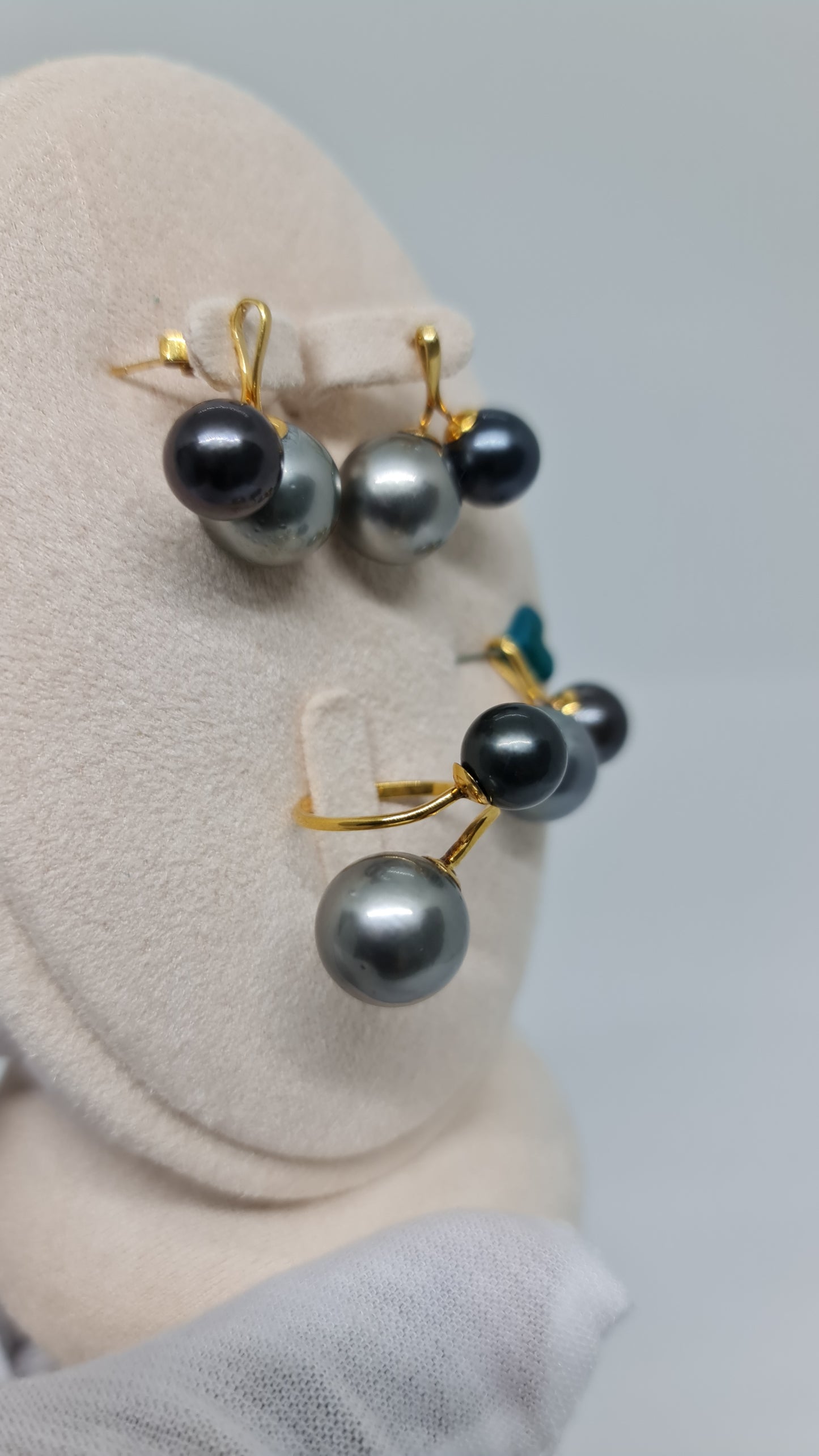 9mm - 12mm  Authentic South Sea Pearls Color Tahitian Black & Gray Set in 14K Gold