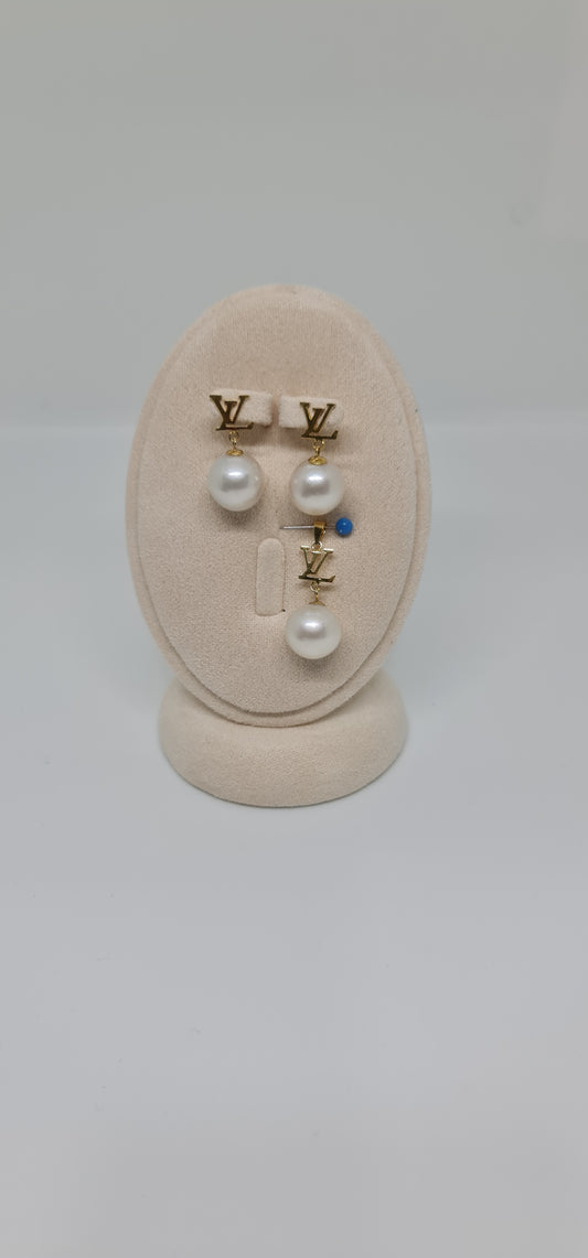 13.5mm to 14mm White South Sea Pearls Set in 14K Gold_Special Design