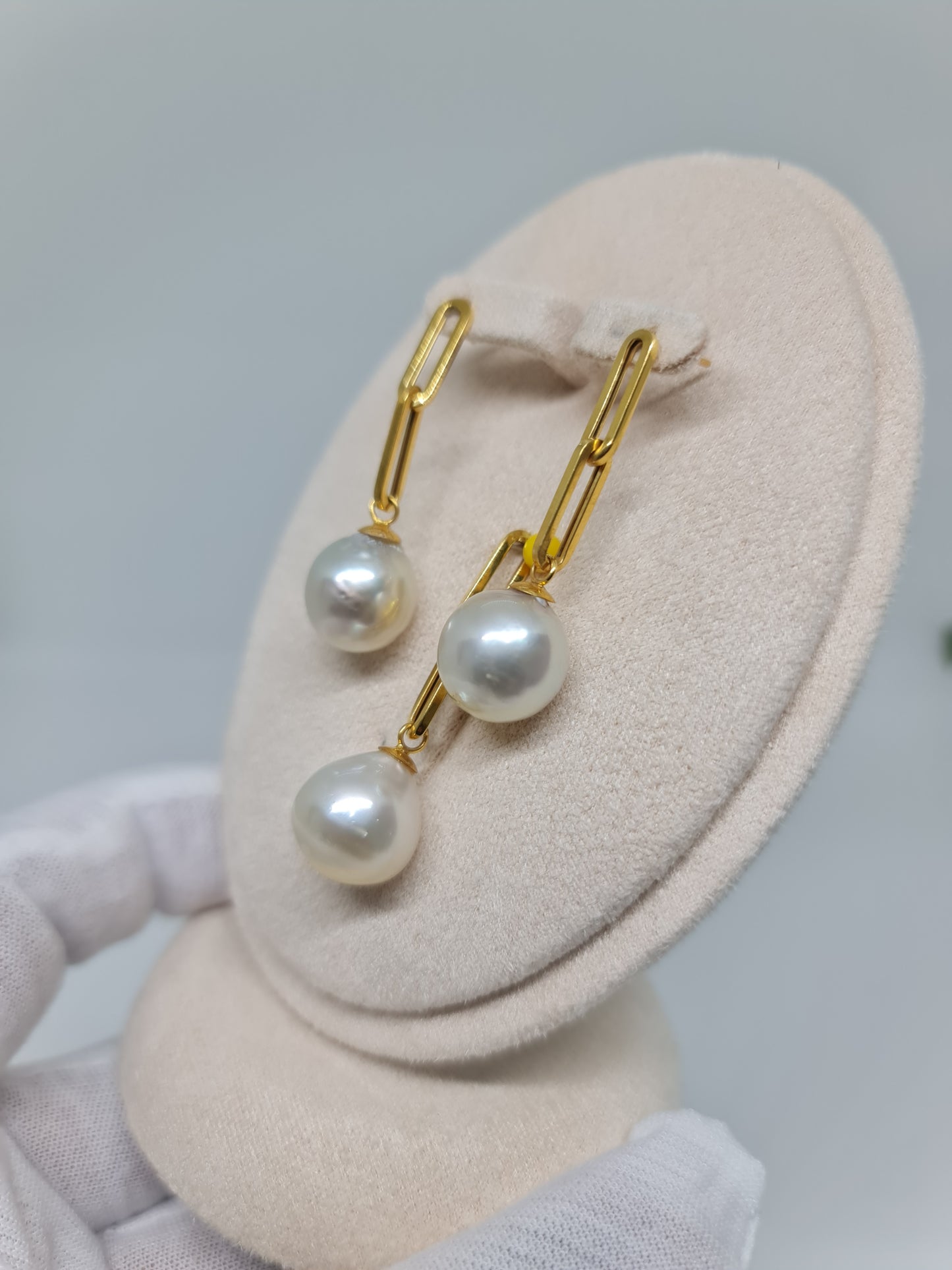 12.5mm to 13mm Classic White South Sea Pearls Set in 14K Gold