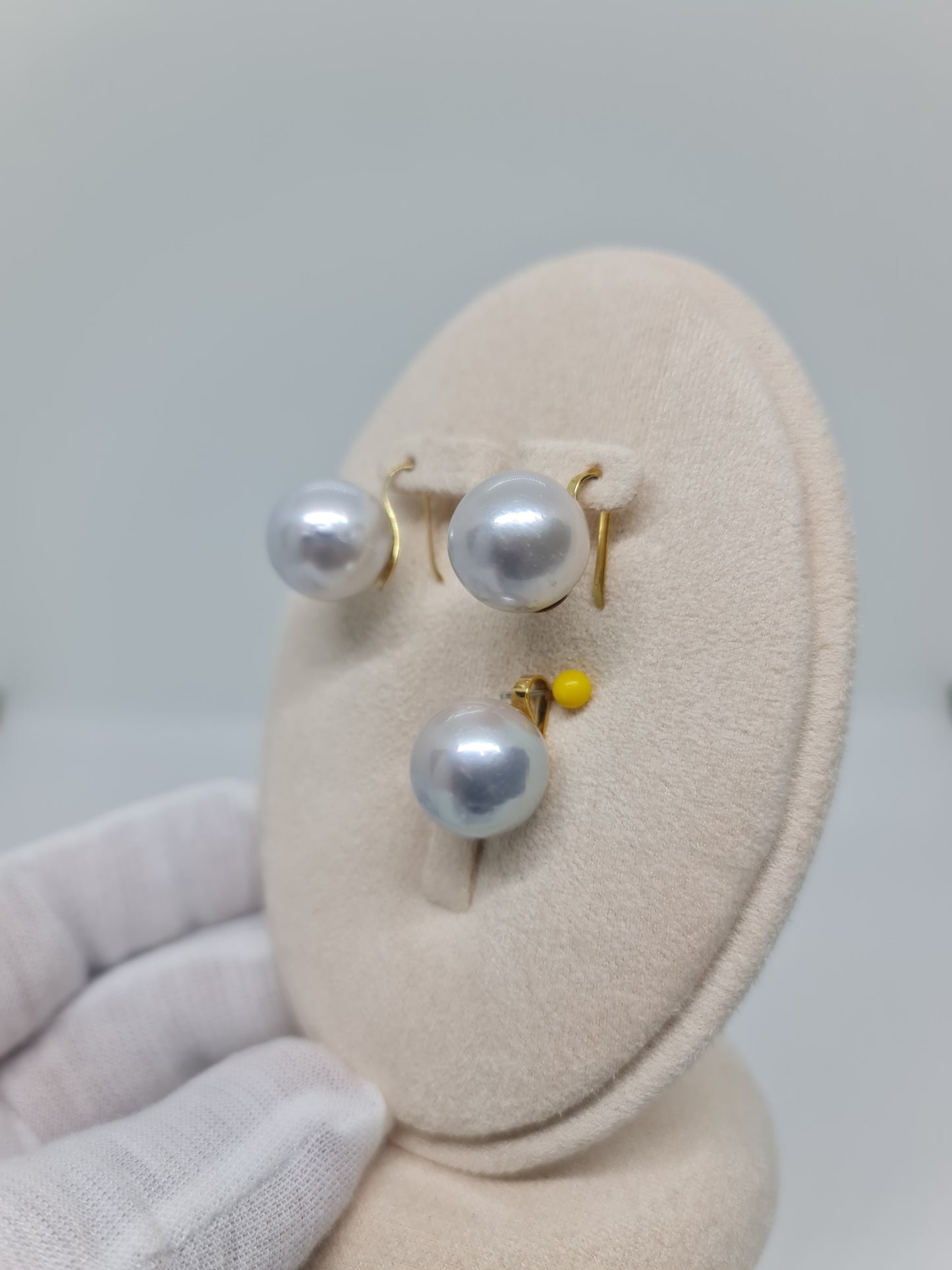 14mm to 14.5mm Silvery South Sea Pearls Set in 14K Gold