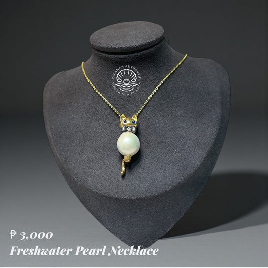 Freshwater Pearl Necklace Cat Pendant