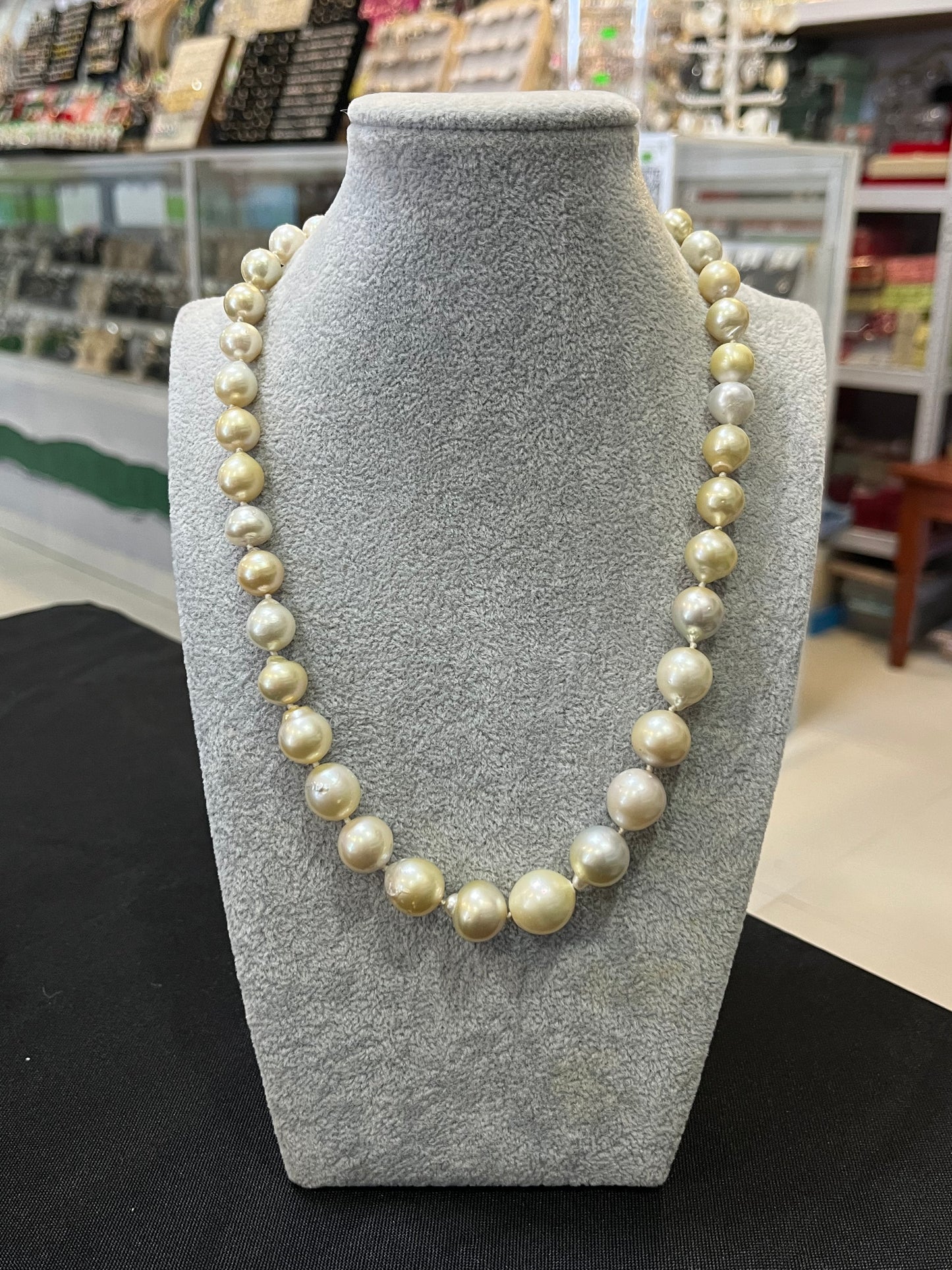 New Arrival! 9mm to 14mm Authentic Light Champagne Color South Sea Pearl Choker Necklace