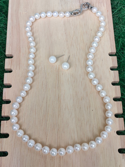 Akoya Sets in 5 Micron Settings