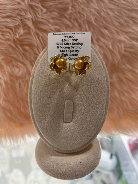 8.5mm Authentic Deep Golden Color South Sea Pearl Set in 5 Micron Settings