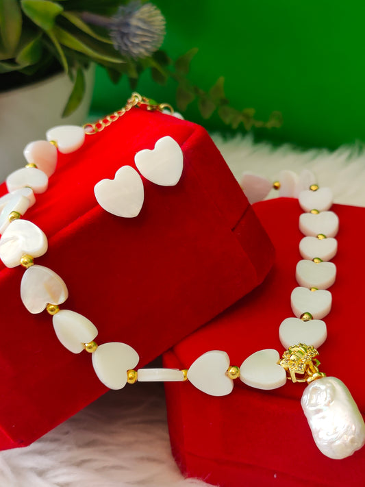 Mother Pearl with Keshi Pearl Pendant with Earring