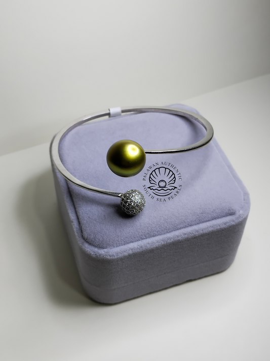 13.6mm Palawan Authentic Neon Green Color South Sea Pearl Bangle in 5 Micron Plated Settings