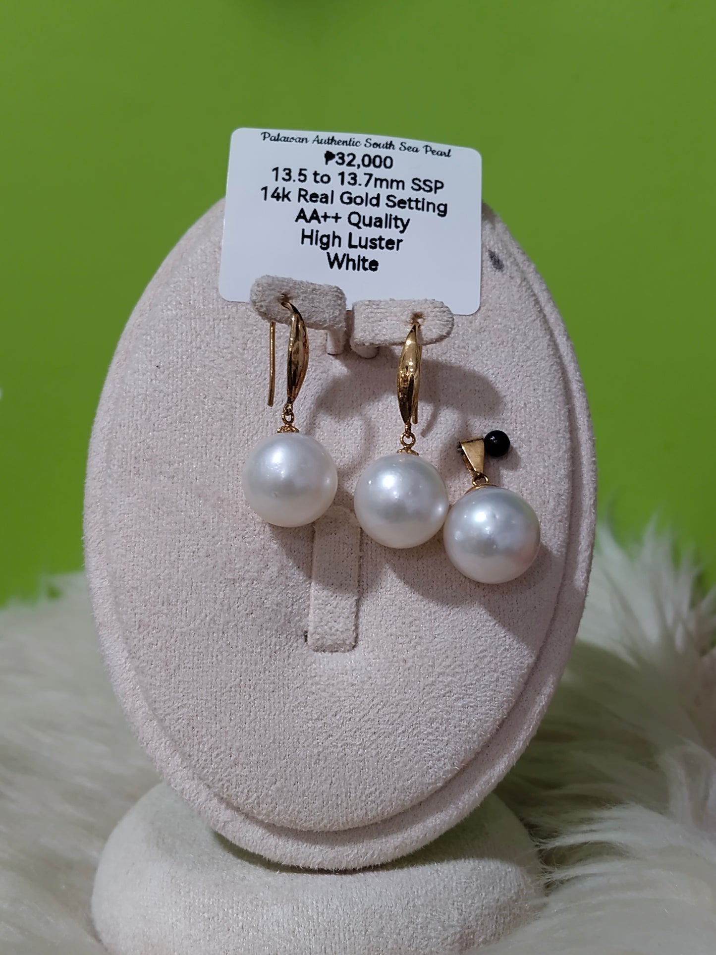 13.5mm to 13.7mm Authentic White South Sea Pearl Sets in 14k Real Gold Settings