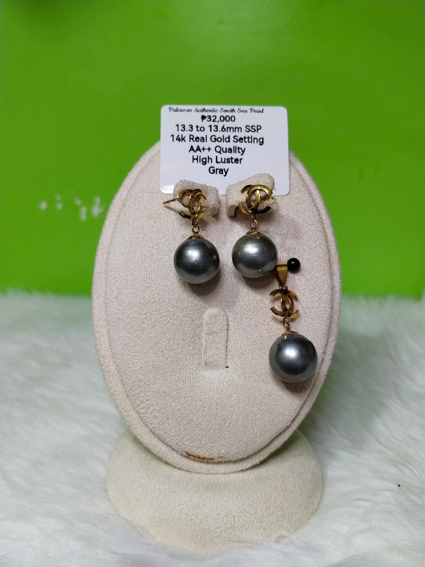 13.3mm to 13.6mm Authentic Gray Color South Sea Pearl Special Design in 14k Real Gold Settings