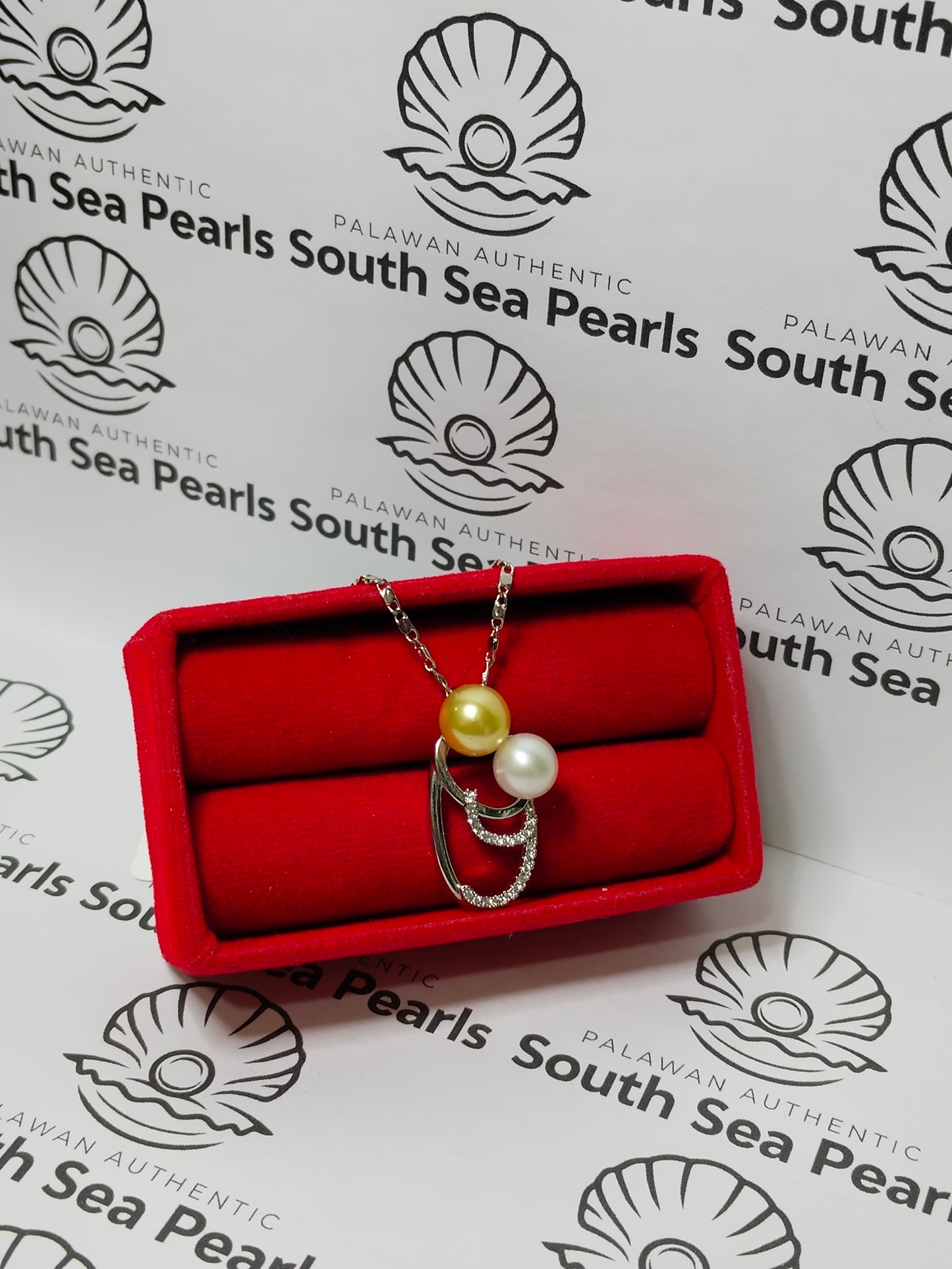New Arrival! 7.6 to 8.5mm Authentic White and Golden Color South Sea Pearls Pendant in 5 Micron Plated Settings